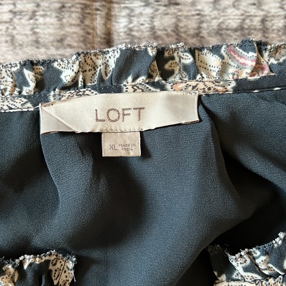 XL LOFT Paisley Print Floral Prairie Split Neck
Long Sleeve Lined Dress - Picture 2 of 8